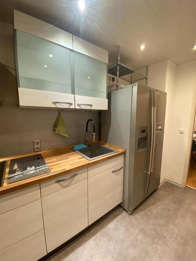 International 5 Apartment